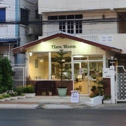 Flora Bloom Cafe อยุธยา คลองสวนพลู
