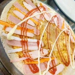 พิซ่า + แฮม + ใส้กรอก + ปูอัด