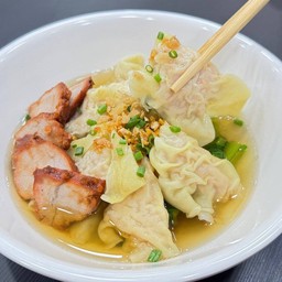 เกี๊ยวน้ำหมูแดง