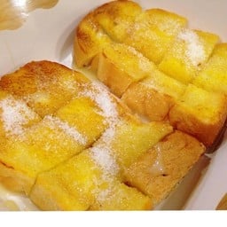 ปังปิ้ง 2 แผ่น  เนยนมราดน้ำตาล