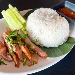 คอหมูย่างราดข้าว