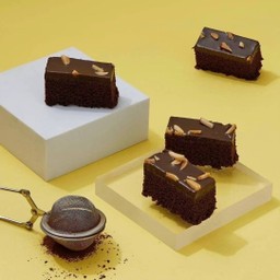 Almond Choc.( Mini )