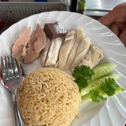 ข้าวมันไก่ต้ม+ตับนุ่ม