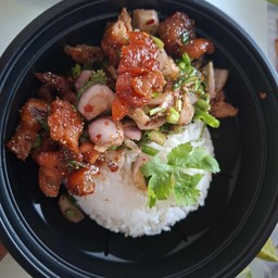 ข้าวยำไก่ย่าง