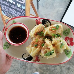 เกี๊ยวทรงเครื่อง