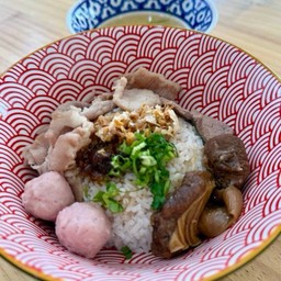 ข้าวแห้งหมูรวม