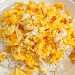 ข้าวไข่ขยี้