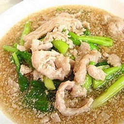 ราดหน้าหมูหมัก ธรรมดา