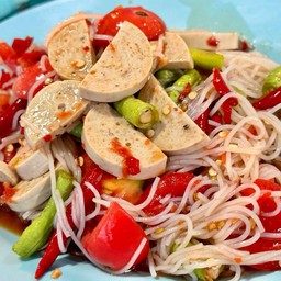 ตำซั่วปูปลาร้าใส่หมูยอ