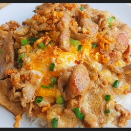 หมูทอดไข่ขยี้