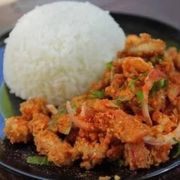 ข้าวยำไก่แซ่บ