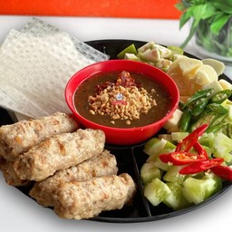 แหนมเนือง 6 ไม้