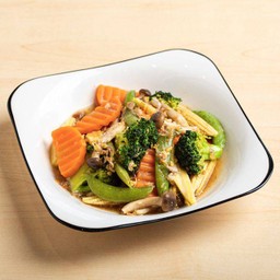 ผัดผักรวม (Stir-Fried Mixed Vegetables)