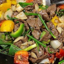 เนื้อผัดพริกไทยดำ