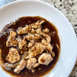 ไก่ผัดพริกไทยดำ(กับข้าว)