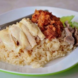 มันไก่ ไหหลำ ขาหมู เตาถ่าน ซอยพระนารายณ์