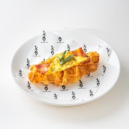 Croffle Bacon Cheese