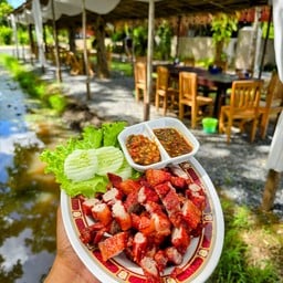 หมูทอดอังคัก พร้อมแจ่วพริกสด