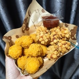 ชีสบอลมินิ 5 ลูก  + กุ้งระเบิด 7 ชิ้น