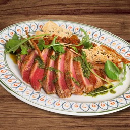 สเต็กปลาทูน่าคาโพนาต้า