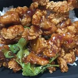 ข้าวไก่กรอบซอสมะขาม