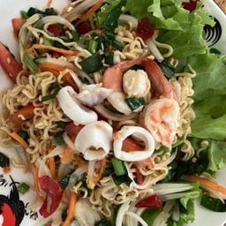 ยำมาม่าแซ่บจี๊ด