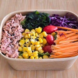 สลัดทูน่าข้าวโพด