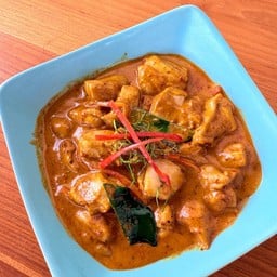 MB25-🐔พะแนงสะโพกไก่ ( กับข้าว )