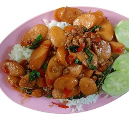 กระเพราไส้กรอก + หมูสับ