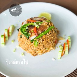 ข้าวผัดรถไฟทะเล