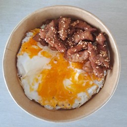 ข้าวไข่ขยี้ + หมูทอดงา