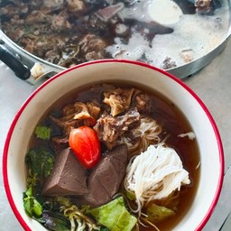 ข้าวปุ้นน้ำวัว (พิเศษ)