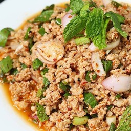 ข้าวลาบหมู