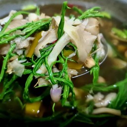 แกงหน่อไม้ใส่เห็ด