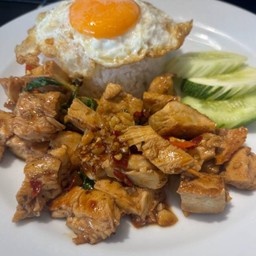DL ข้าวกะเพราอกไก่ *กลับบ้าน