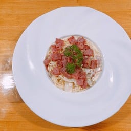 สปาเก็ตตี้ ไวท์ซอส แฮมเห็ด