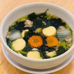 ต้มจืดหมูสับสาหร่ายวากาเมะ