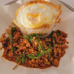 กะเพราหมูสับ