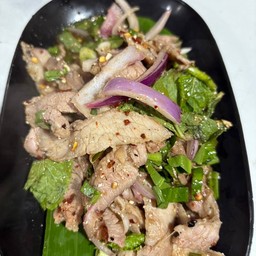 น้ำตกหมู