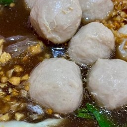 ก๋วยเตี๋ยวลูกชิ้นเนื้อ