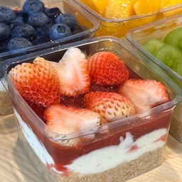 สตอเบอรี่กรีกโยเกิร์ตพาย