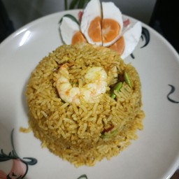 ข้าวคลุกเครื่องแกงทะเล+ไข่เค็ม