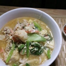 สุกี้&ผัดไทย ป้ายแดง