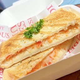 แซนวิชสลัดปูอัดไข่กุ้ง