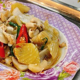 ไส้ตันผัดเกี๊ยมฉ่าย