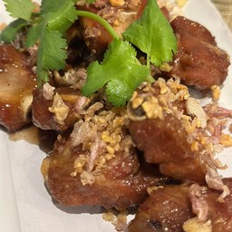 ซี่โครงหมูทอดกระเทียม