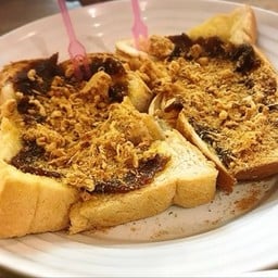 ปังปิ้ง 2 แผ่น  พริกเผาหมูหยอง