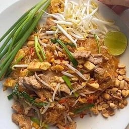 ผัดไทยหมุนุ่น