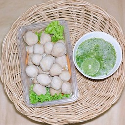 ยำลูกชิ้นชุดใหญ่