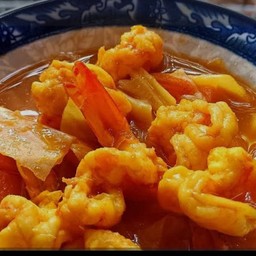 แกงส้มกุ้งผักรวม
